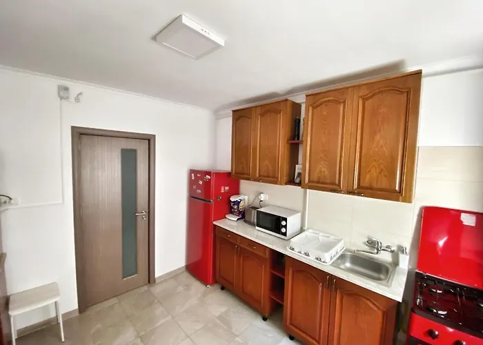 ”modern Apartment” Old アパート