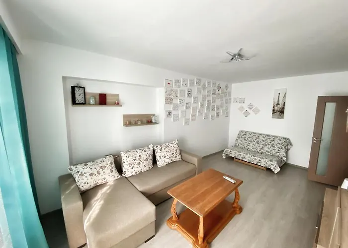 ”modern Apartment” Old アパート