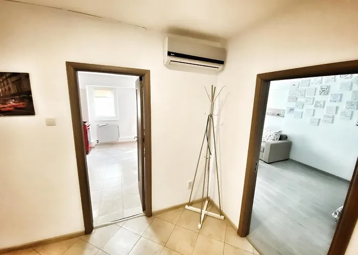 ”modern Apartment” Old アパート *