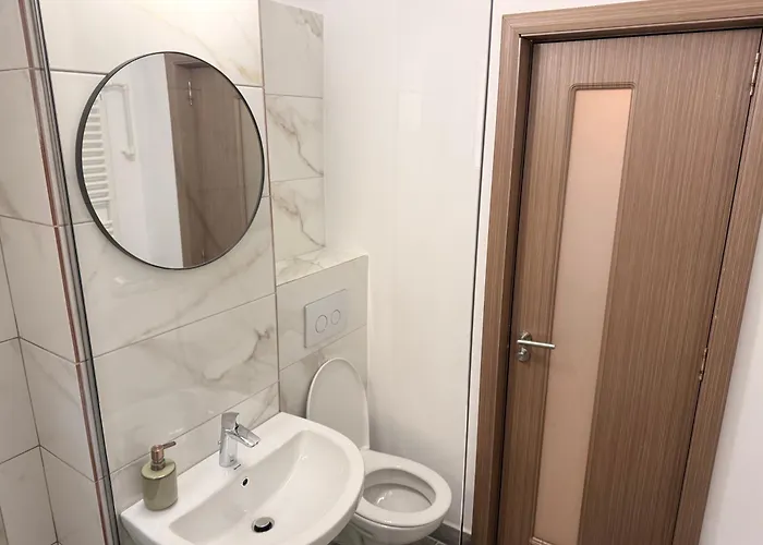 ”modern Apartment” Old アパート