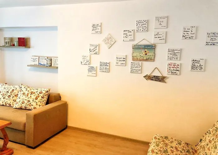 ”modern Apartment” Old アパート *