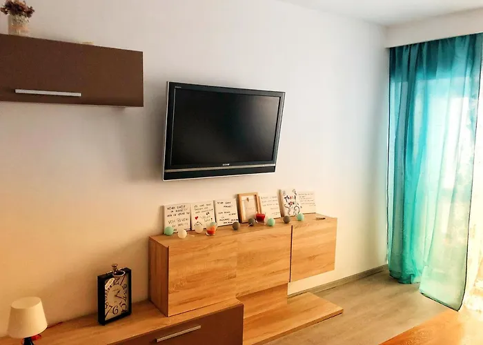 ”modern Apartment” Old *